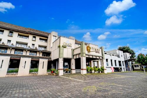 Bandung Hotel | Collection O Lembang Near Dusun Bambu Formerly Hotel Bilique
