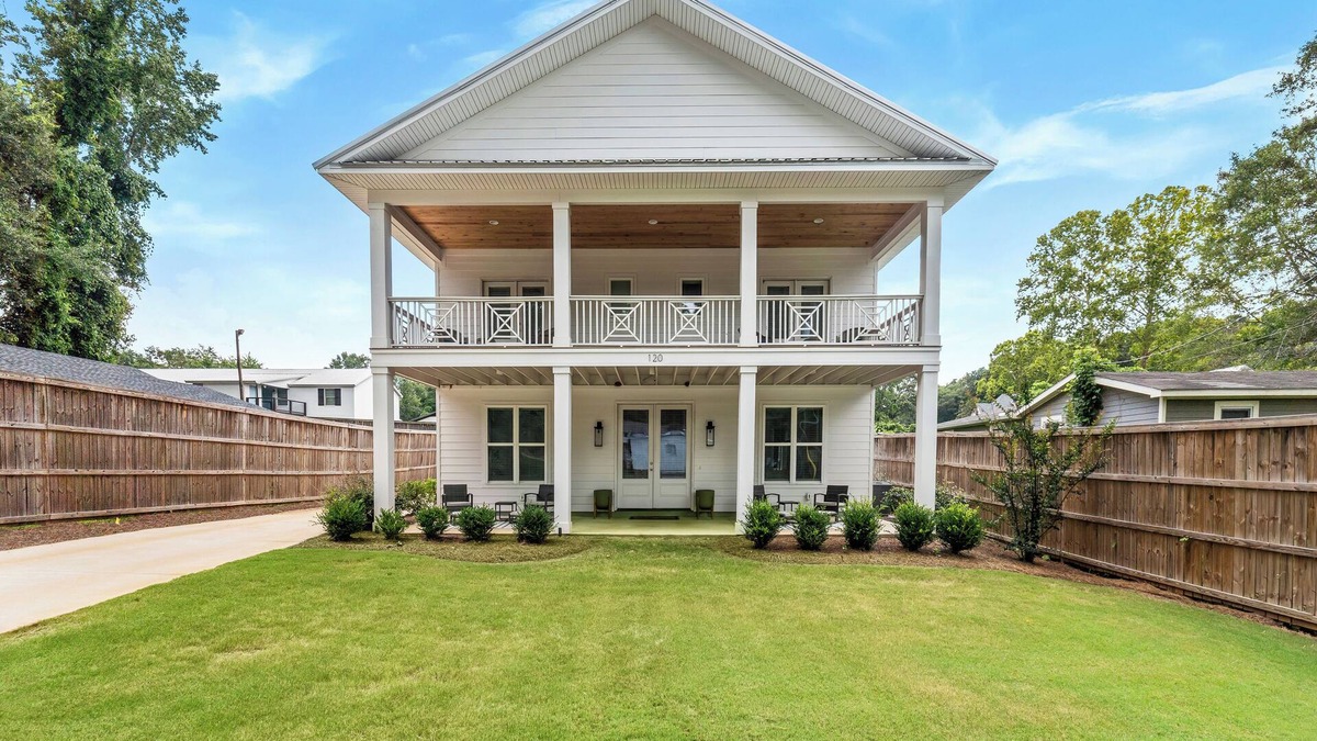 Pickwood House | College & Mimosa House in Downtown Auburn, less than 1 mile to Toomer's