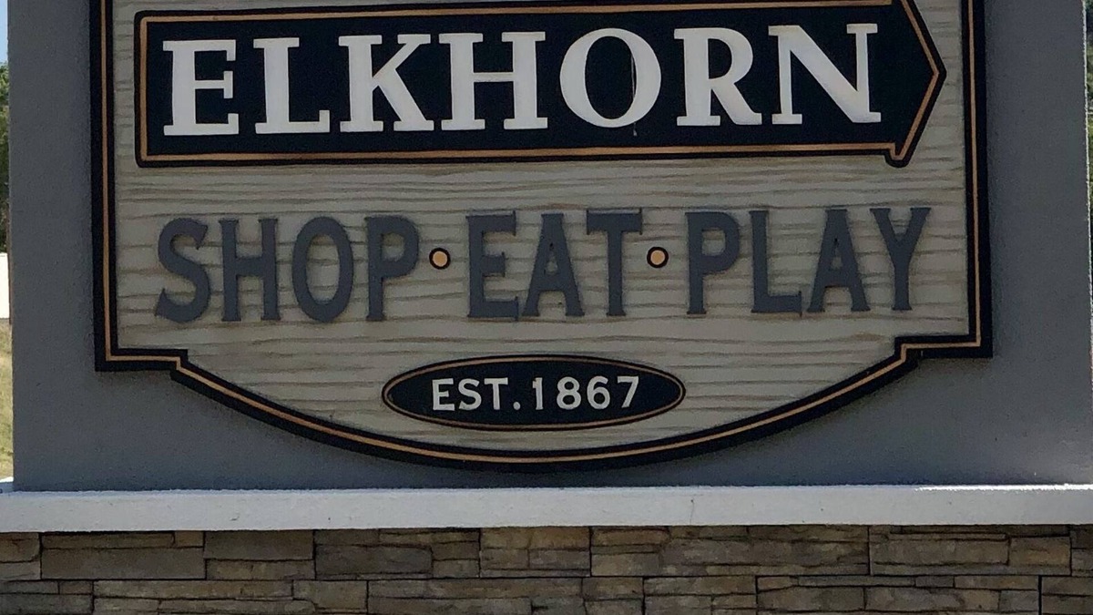 Elkhorn Apartment | College World Series/Traveling Nurses loft apartment near West Dodge Expressway