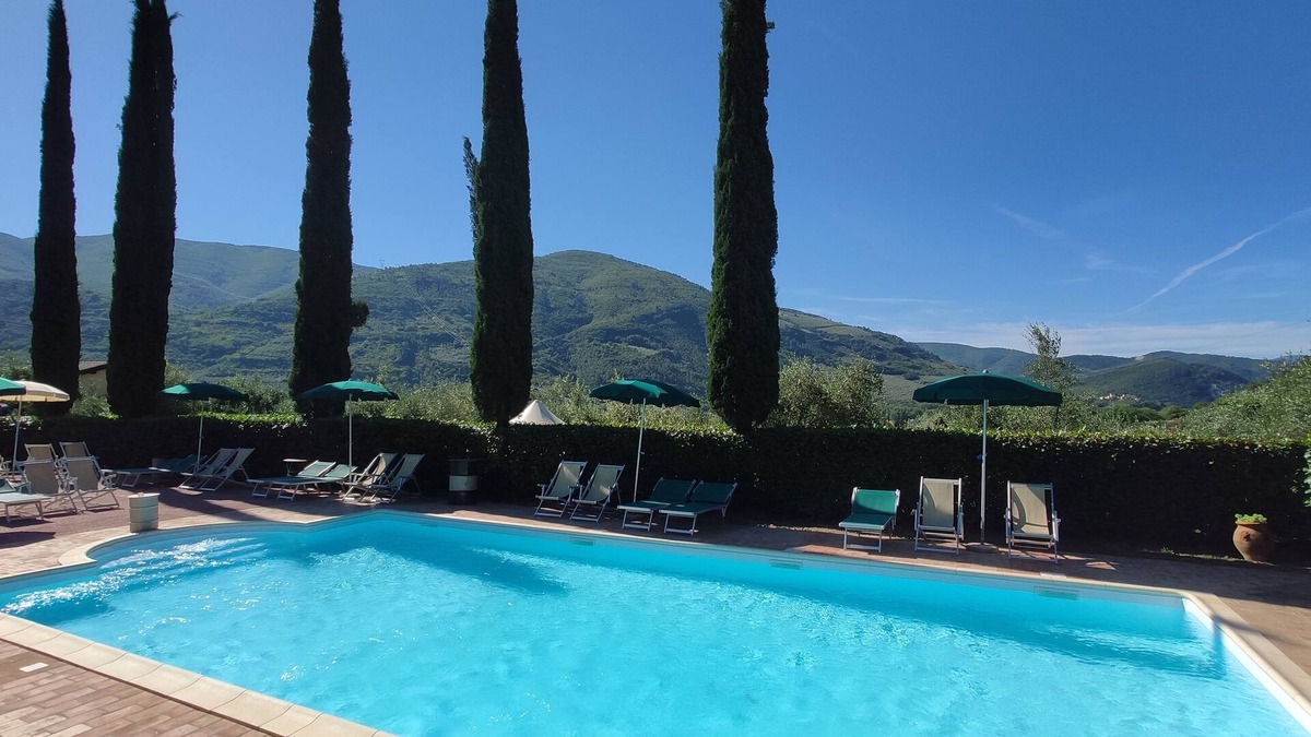 Precetto Apartment | COLLEOLIVO: Three-room apartment in farmhouse with swimming pool, Marmore Falls