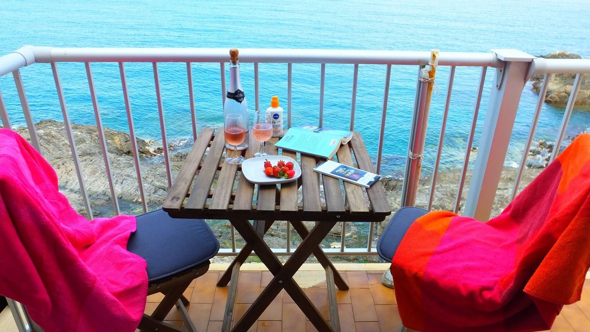 Collioure Apartment | Collioure Seafront Apartment with Parking - Falco