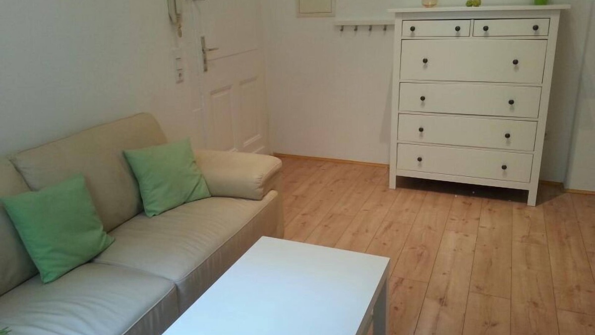 Neustadt-Sued Apartment | Cologne Südstadt apartment, very central, cozy and quiet, max 2 persons