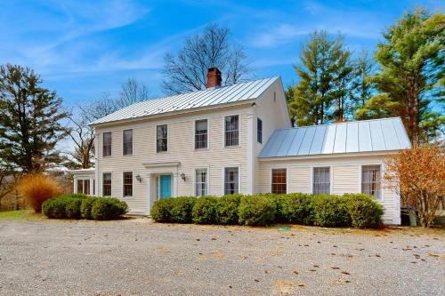 Town of Copake House | Colonial Classic