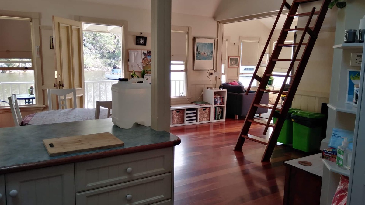 Cottage Point Cottage | Colonial cottage on waterfront,only 40 minutes from CBD