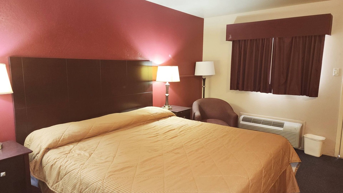 Monahans Hotel | Colonial Inn Monahans