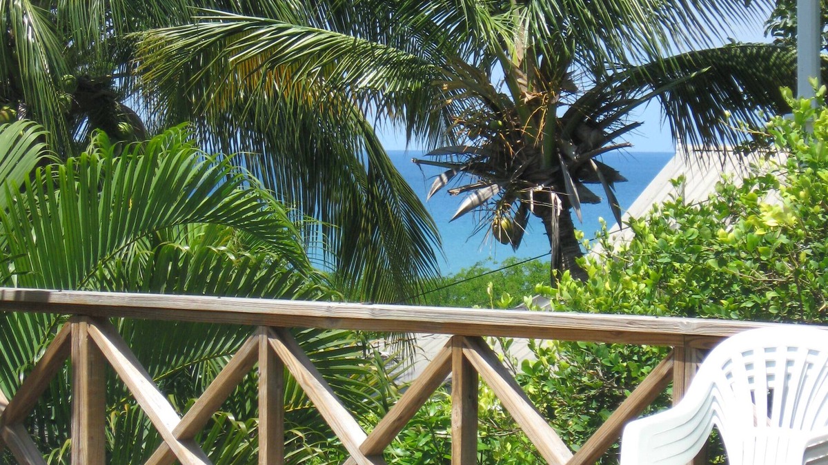 Bois d'Orange House | Colonial style cottage . 3 minutes to the beach . Great views of the Caribbean Sea