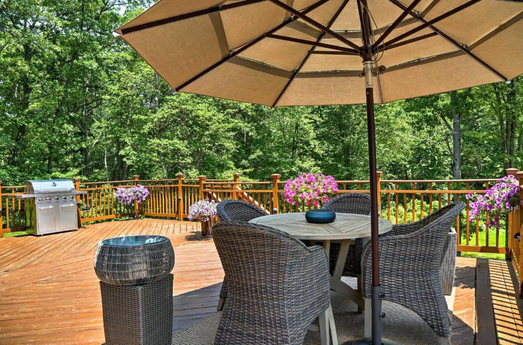 Monroe House | Colonial-Style Warwick Retreat - 1 Hour to NYC!