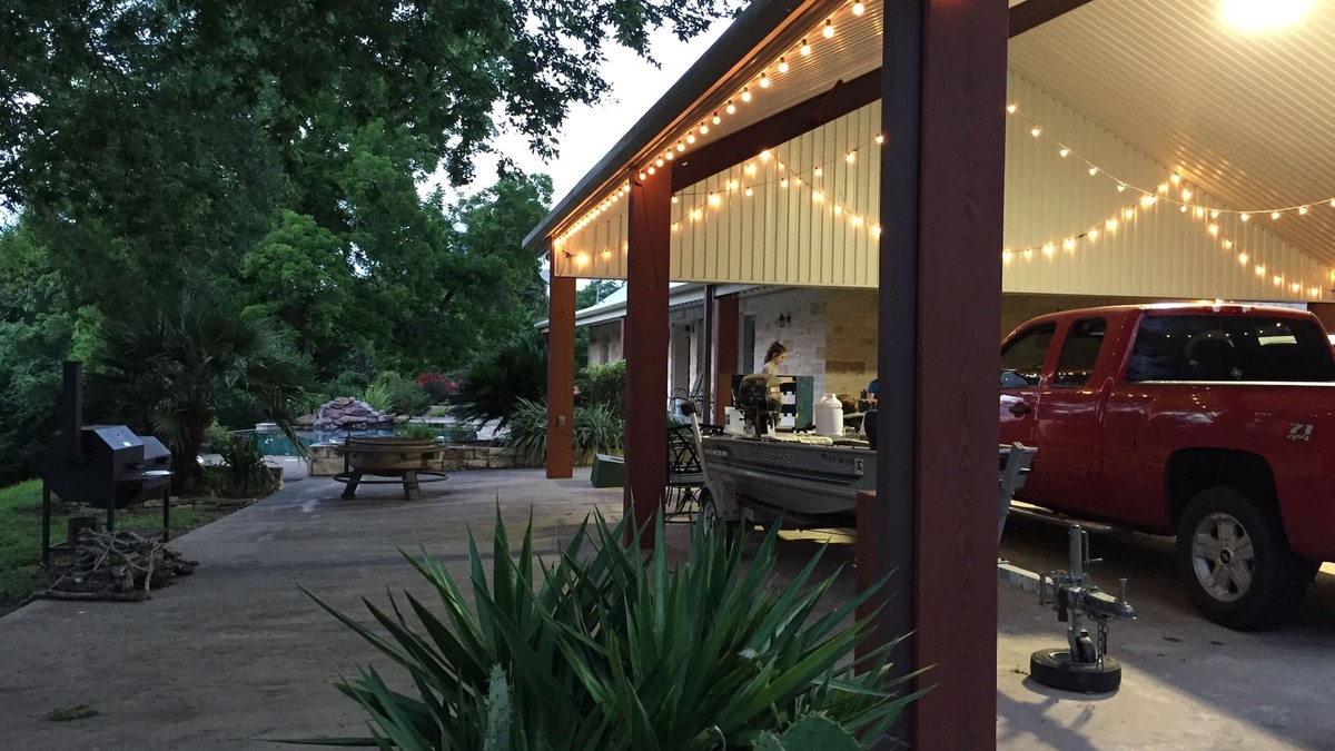 La Grange House | Colorado River TX, Boat ramp, Fishing, paddling, Pool, BBQ, Round Top, La Grange