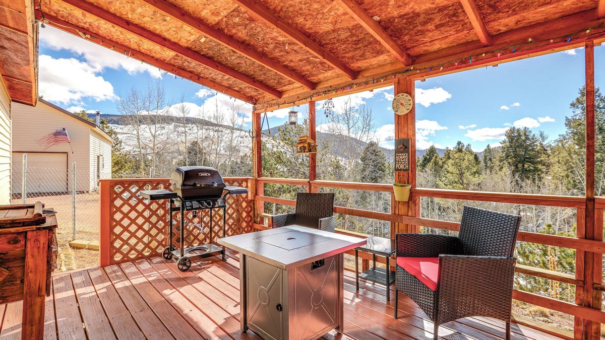 Cripple Creek Cottage | Colorado Vacation Rental w/Deck & Mtn Views
