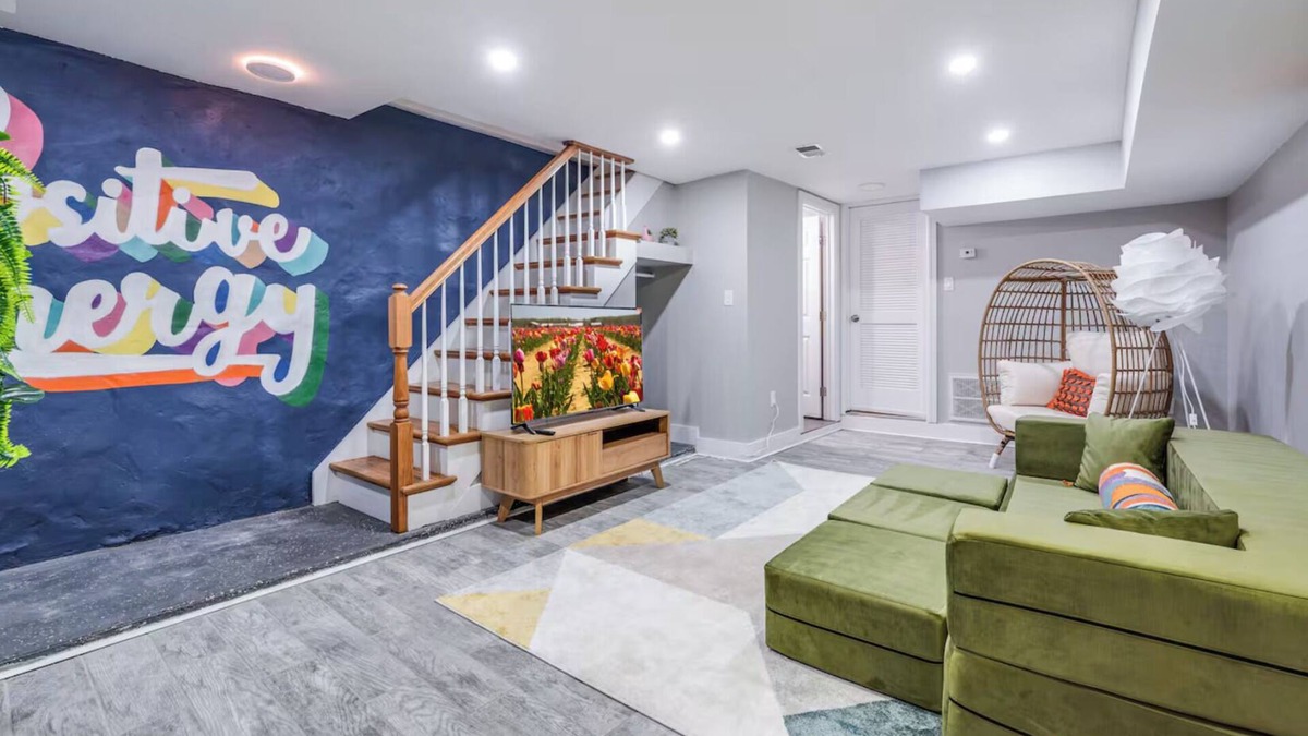 Marion Apartment | ColorBurst - Brand New 3BD 2BA Duplex in JSQ/25 min NYC/7 Min Walk to Trains