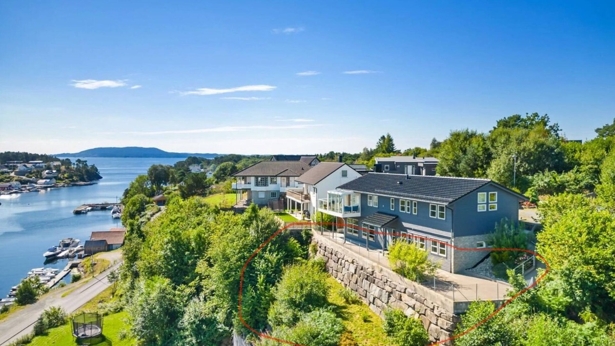 Lysekloster Apartment | Colorful 4-room apartment in lush&rural - very close to the sea