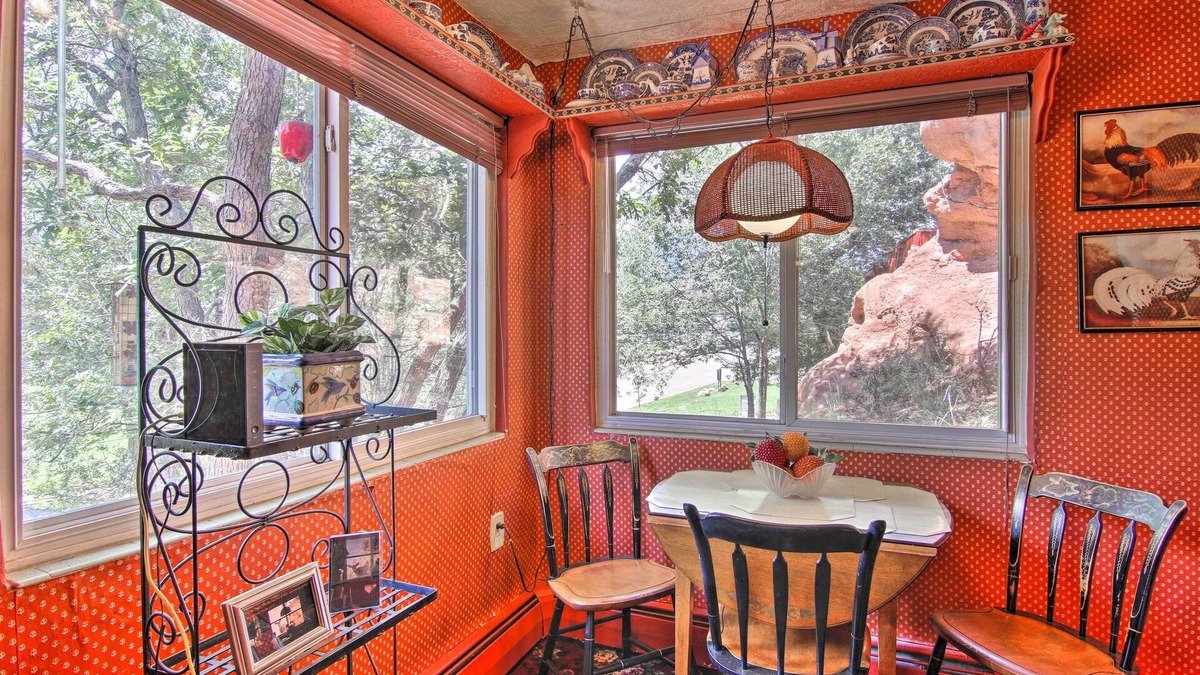 Manitou Springs House | Colorful Bungalow By Pikes Peak/Garden of the Gods