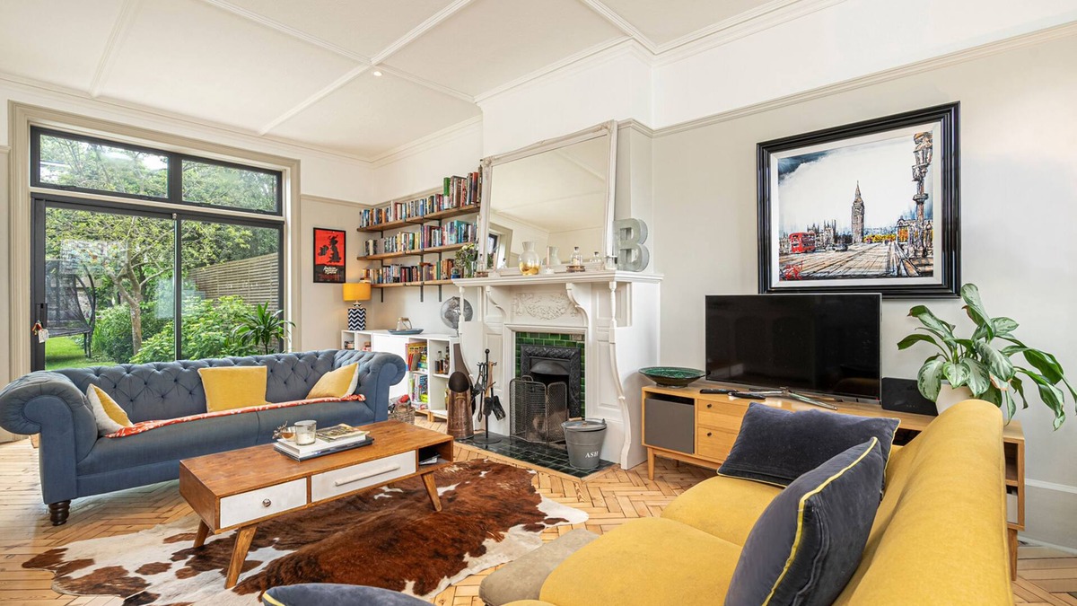 St. Leonard's House | Colour Gems
