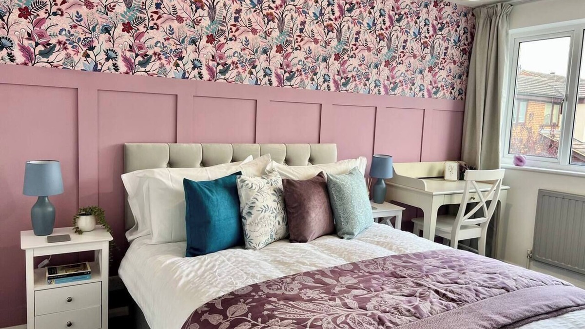Saffron Walden House | Colourful home in Saffron Walden | Walk to town
