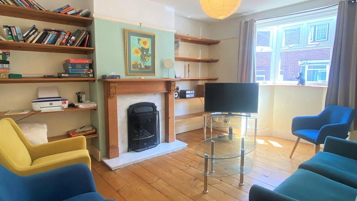 Southville House | Colourful vintage-styled home in lovely Southville