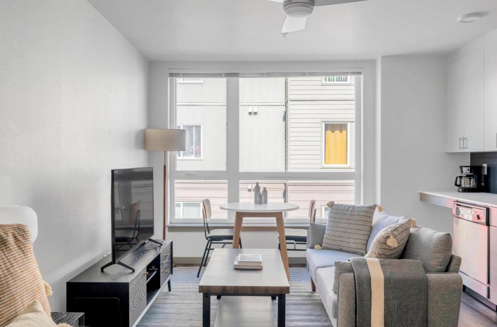 Columbia City Apartment | Columbia City Studio w WD Gym nr Light Rail SEA-345