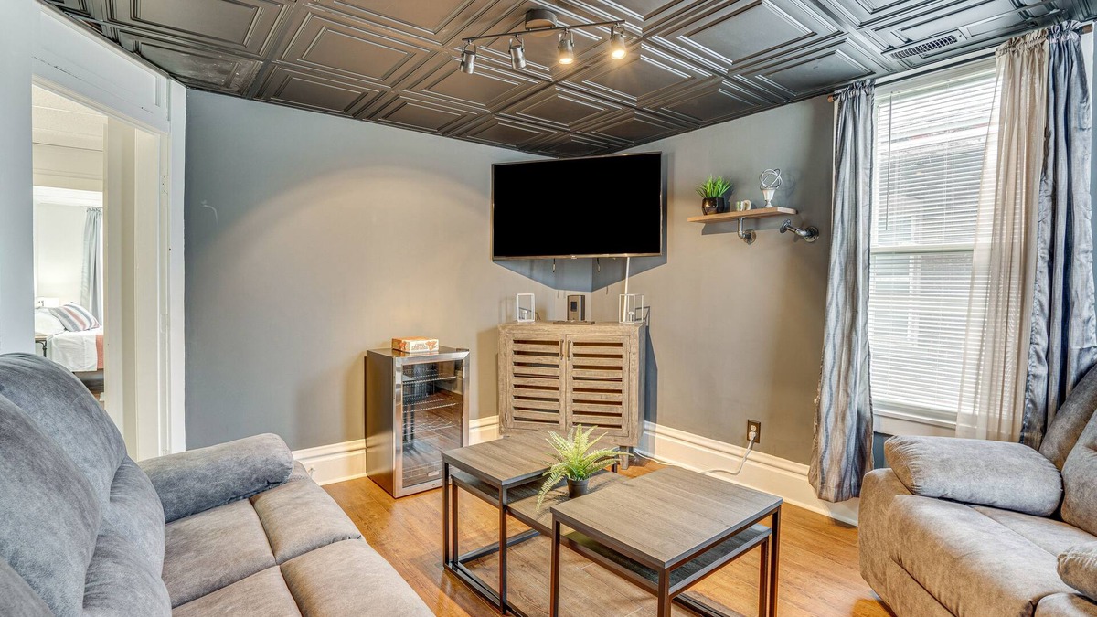 Merion Village House | Columbus Apartment ~ 2 Mi to Ohio State University