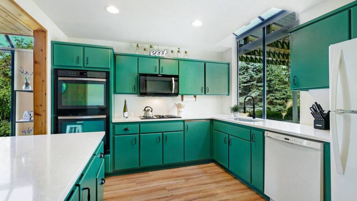 Sequim House | Combined Sequim · Spacious Farmhouse & Vintage Trailer on 5 Acres