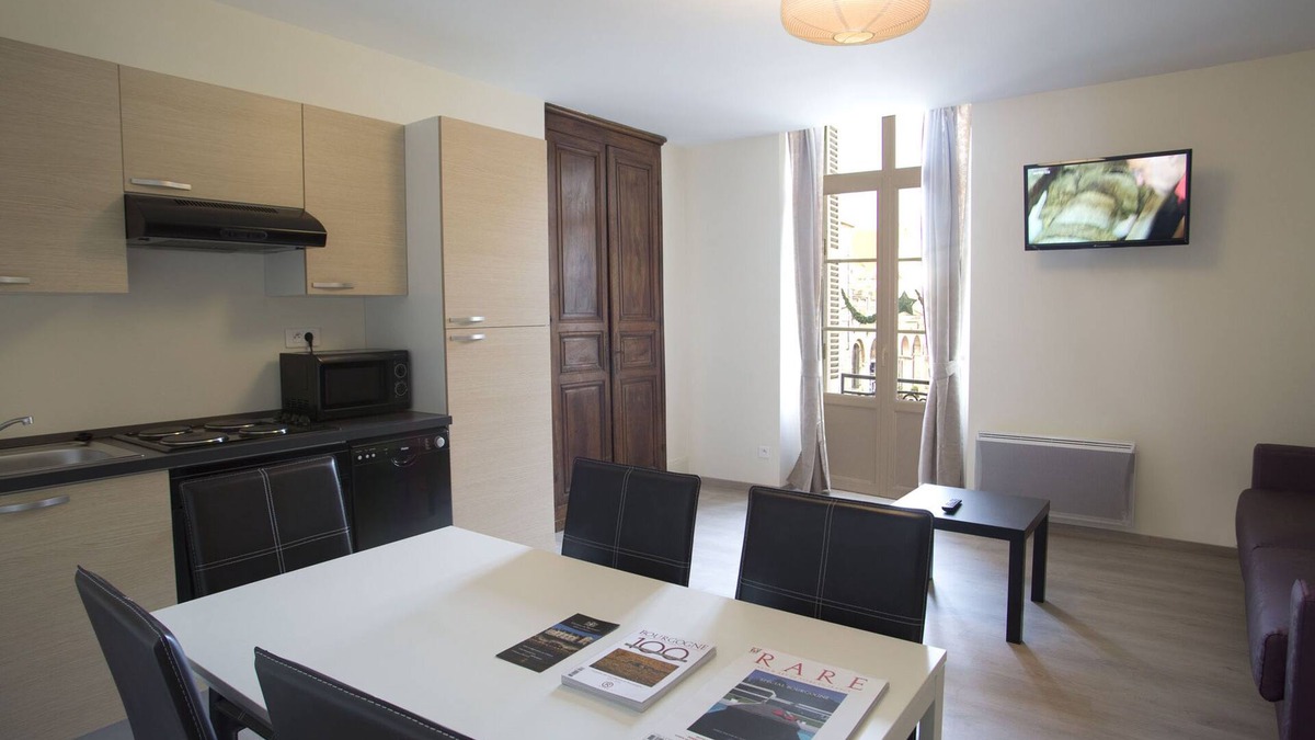 Nuits-Saint-Georges Cottage | Come and enjoy Burgundy in this beautiful quiet cottage.