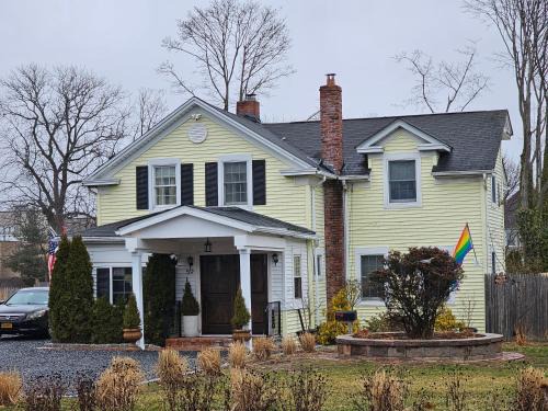 Sayville Bed & Breakfast | Come As You Are Inn LLC