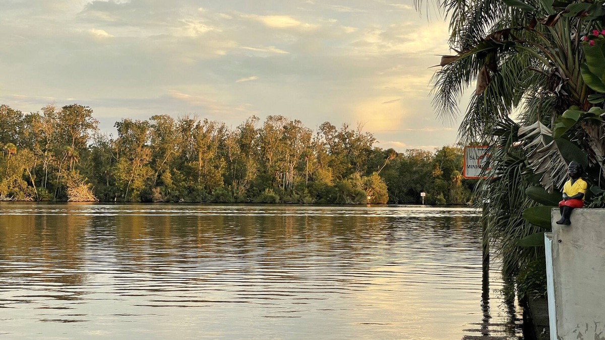 Homosassa House | Come call ‘The Scallop Shack Vacation Club’ home! A true WATERFRONT retreat!