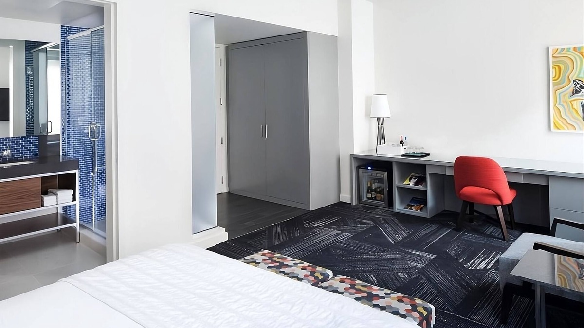 Downtown Minneapolis Hotel | Come Create Memories w/Fun-filled Adventures at this Paradise! 2 Modern Units