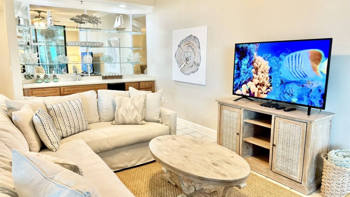 Orange Beach Condo | Come Dip Your Paws In The Water! Elite Pet Friendly Condo On Ground Floor