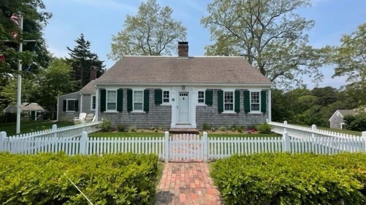 Wellfleet House | Come Enjoy this Lovely In-Town Home! (1355)