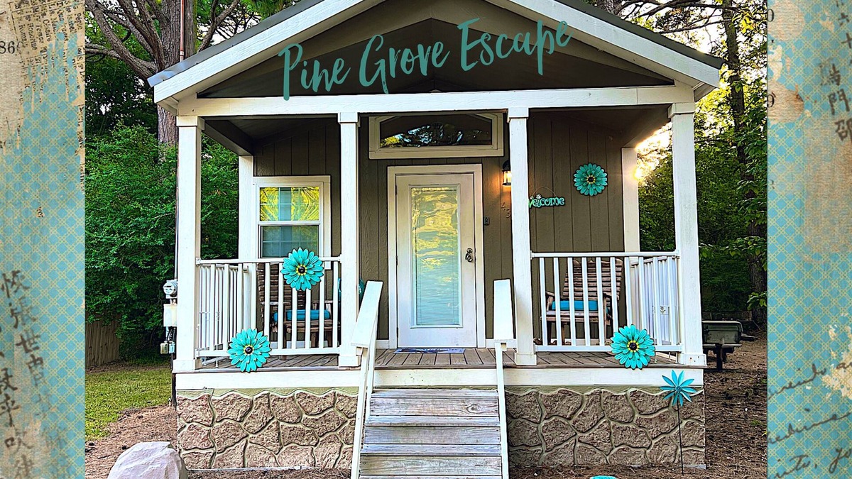 Piney Cottage | Come escape in the cozy pine grove!