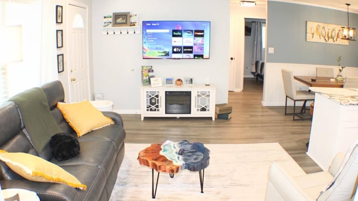 Ocklawaha House | Come experience “real Florida” at this pet friendly Silver Springs Hideaway!