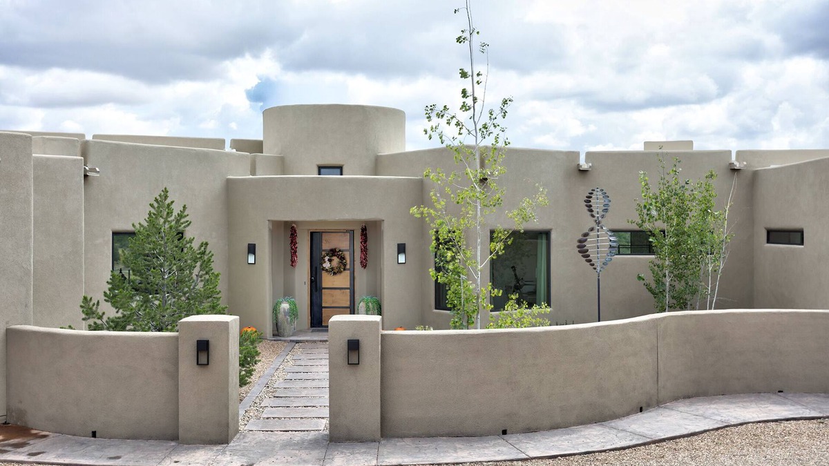 Santa Fe House | Come experience the relaxing, beautiful, environment at Casa Colibri'