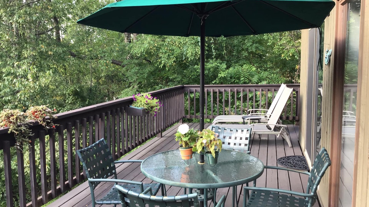 Manchester Center House | COME FOR THE VIEWS - STAY FOR THE MANY ACTIVITIES OR SIMPLY RELAX