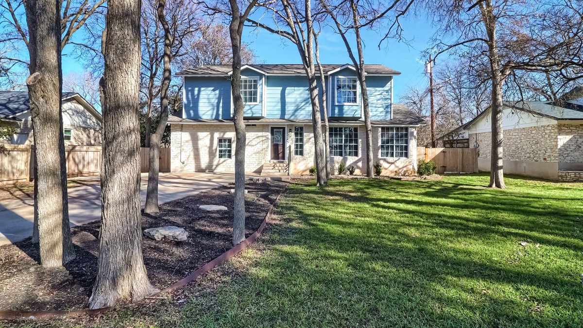 Round Rock West House | Come home to a thoughtfully designed home for Round Rock/Austin professionals