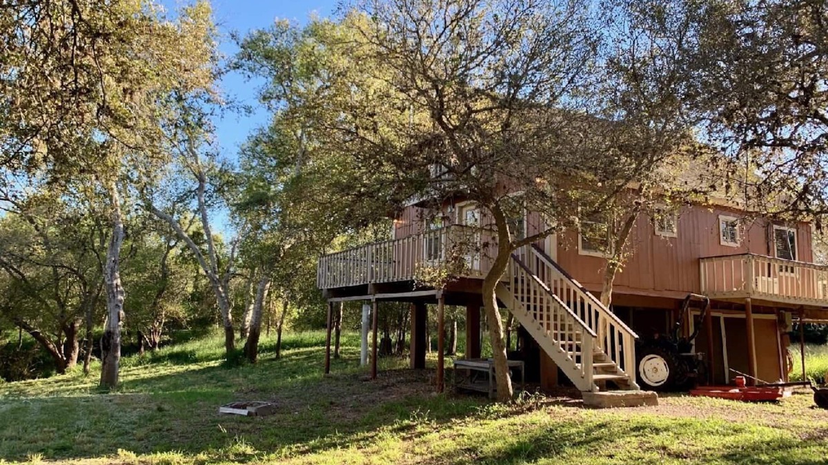 Mathis House | Come Home to the Country