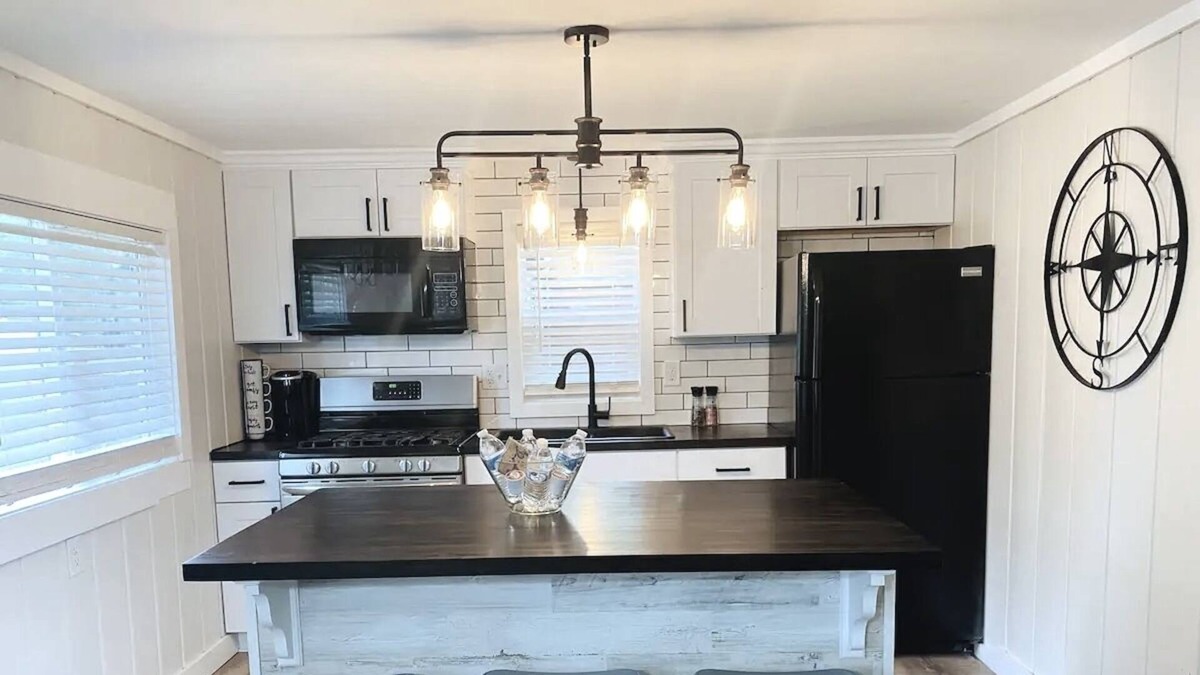 St. Helen House | Come live the 222 Lifestyle