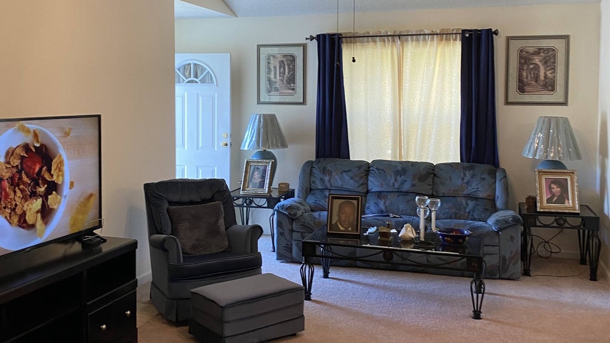 Macon House | Come on, relax and kick your heels up after a long days work or walk.