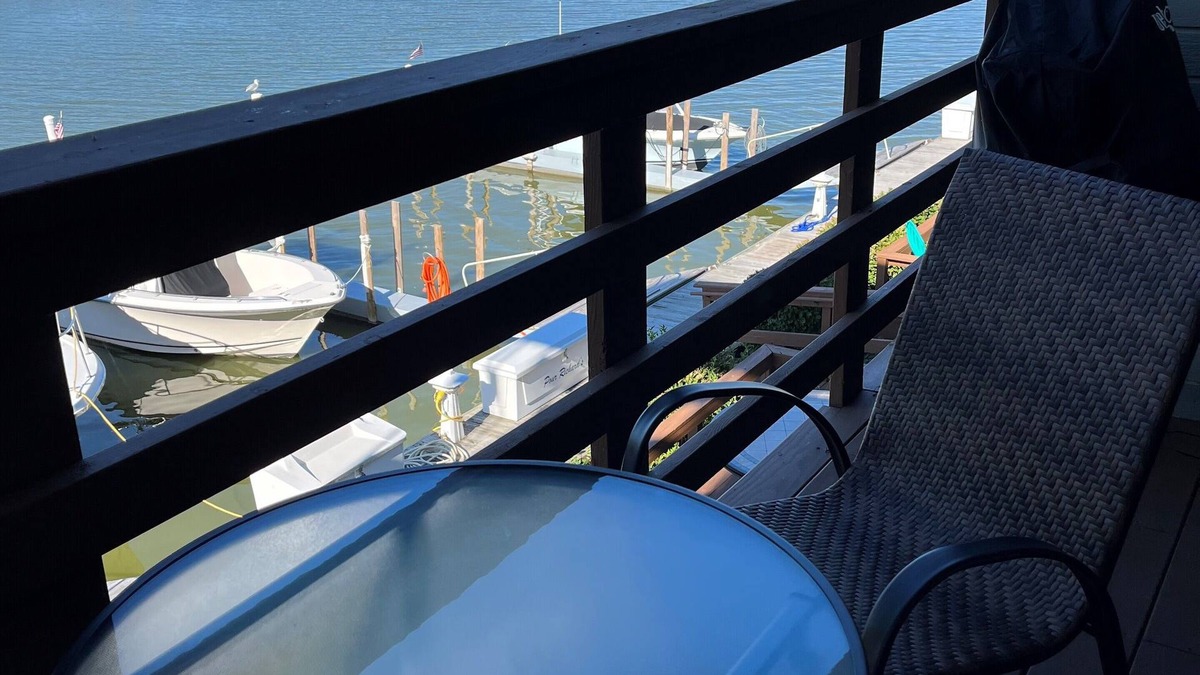 Gypsum Condo | Come Sail Away Condo with Pool and Boat Slip