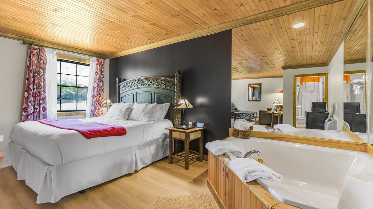 Eagle Bay Condo | Come stay at Great Pines for amazing views!