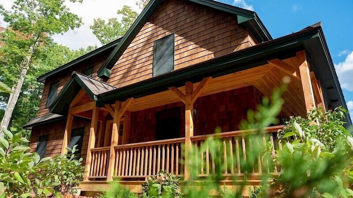 Weare Resort | Come stay at our four season resort!