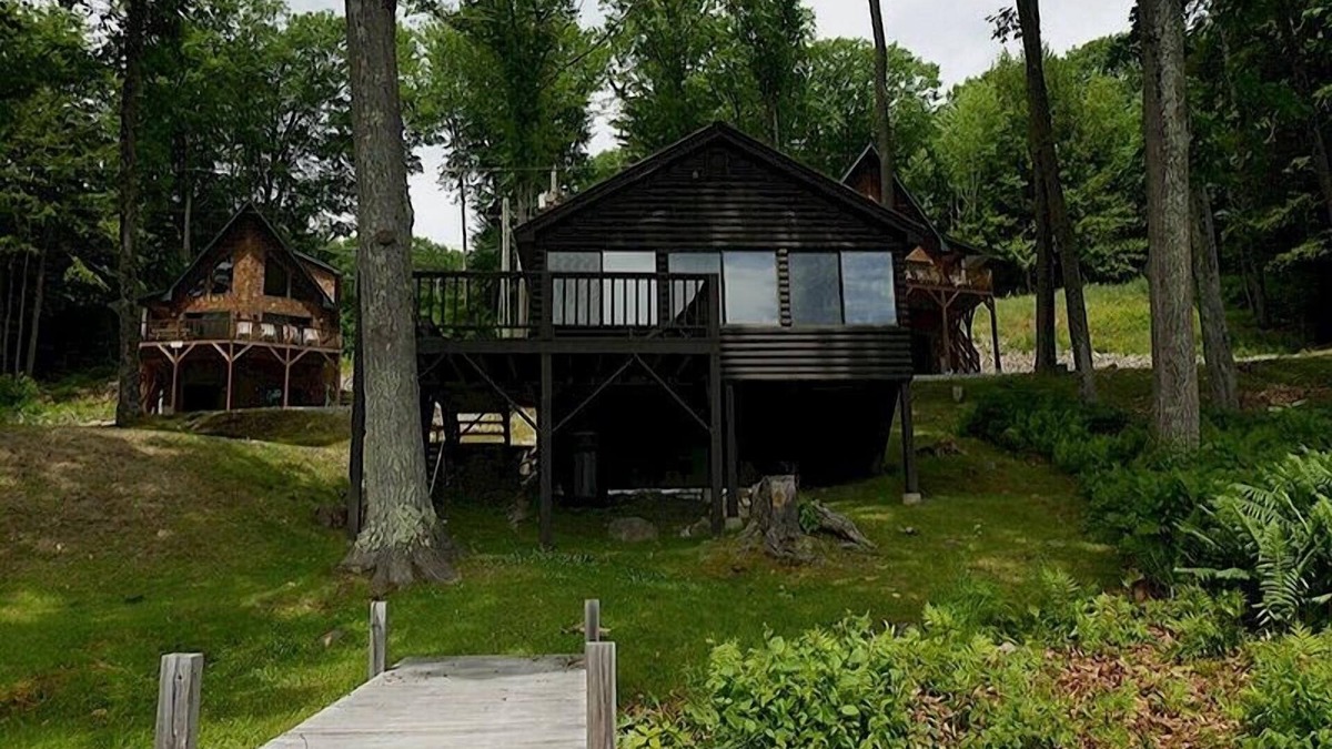 Weare Resort | Come stay at our four season resort!