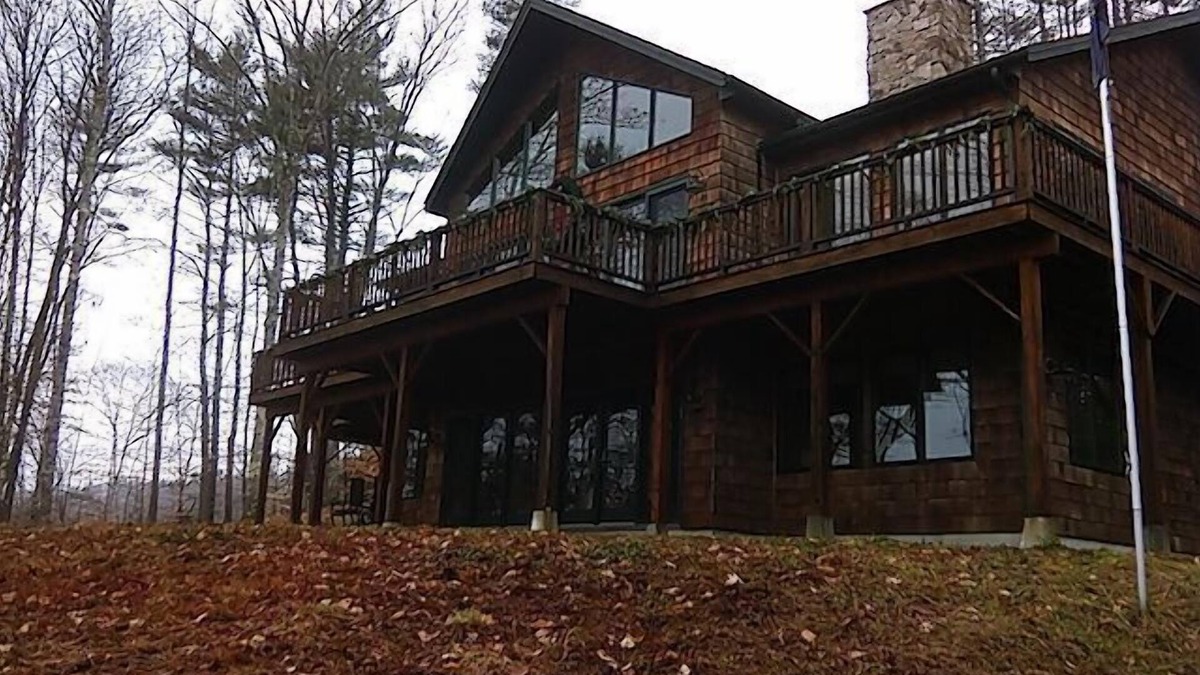 Weare Resort | Come stay at our four season resort!