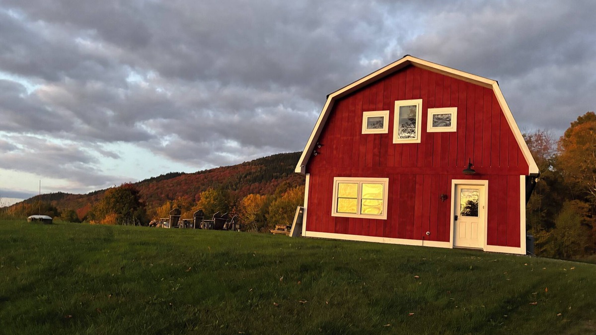 East Burke House | Come stay at the Kirby Hideaway!