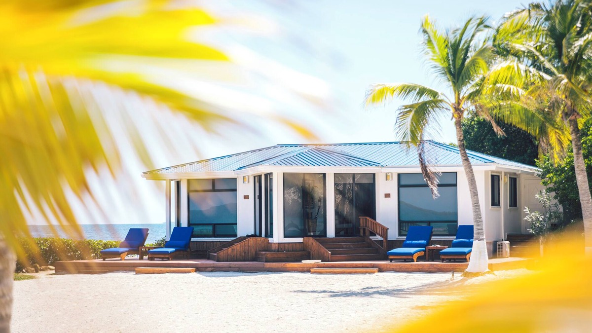Royal Belize Island House | Come stay in Royal Belize for maximum relaxation!