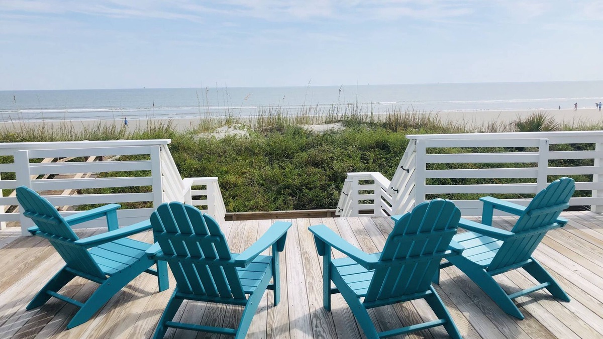 Folly Beach House | Come stay in this front beach original Folly cottage with“A Million Dollar View”