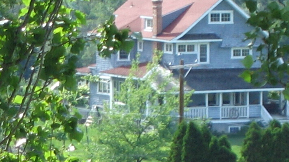 Southeast Kelowna Other | Come Stay On The Farm In Our Lovingly Restored 1909 Arts And Crafts Farmhouse