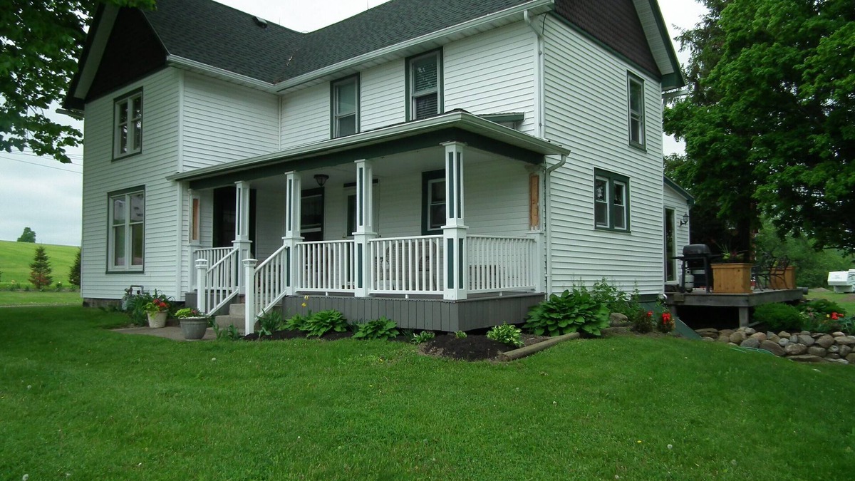 Wales Center Other | Come to The Country! Stay at The Farm!