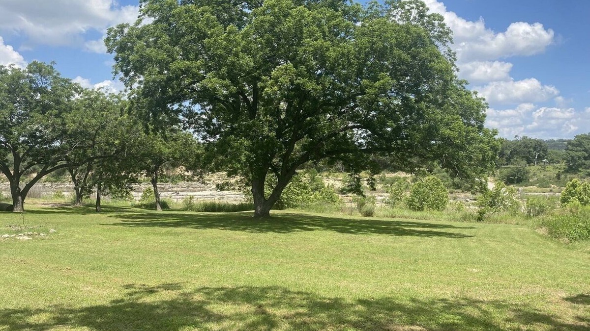 Wimberley Cabin | Come to Wimberley and enjoy this country cabin on the peaceful Blanco River.