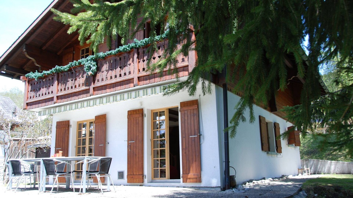 Ormont-Dessus Ski Chalet | Come up to the 'down to earth' mountain village LesDiablerets to relax and enjoy