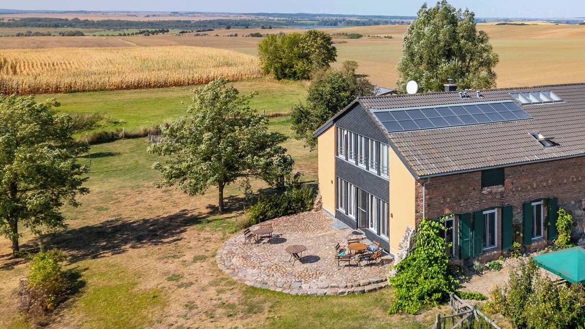 Oberuckersee Cottage | Comfortable house in secluded location for up to 15 people, 5 bathrooms, large property