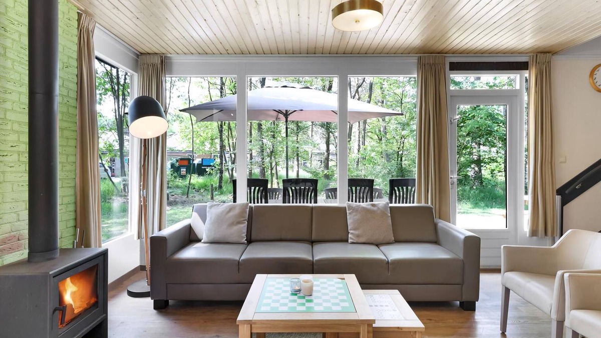 Nieuw-Milligen House | Comfort 8-person children's bungalow in the holiday park Landal Rabbit Hill